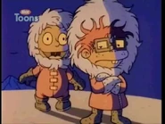 "Wait, Chuckie, look!"