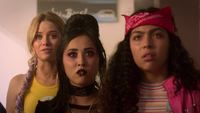 Runaways-110-140-Karolina-Nico-Molly