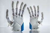 Future-gadgets-tech-news-sensational-breakthrough-the-first-bionic-hand-that-can-feel-futuristic-5