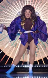 KittyScott-ClausHometownLook.webp (399 KB) Queen of Your Hometown Look – Birmingham