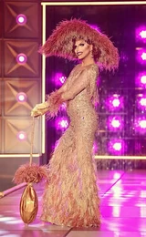 Signature Show-Stopping Drag Look