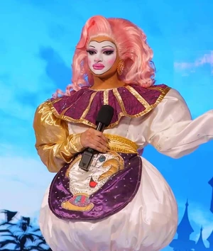 AustraliaSakkaraRoseDisneyLook1