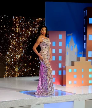 LaValdiMissUniversoLook