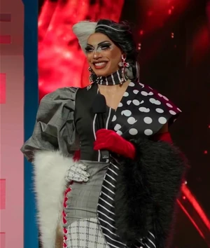 LaValdiVillanasLook1