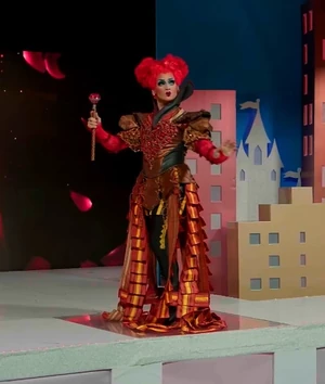 AngelinaBeeVillanasLook