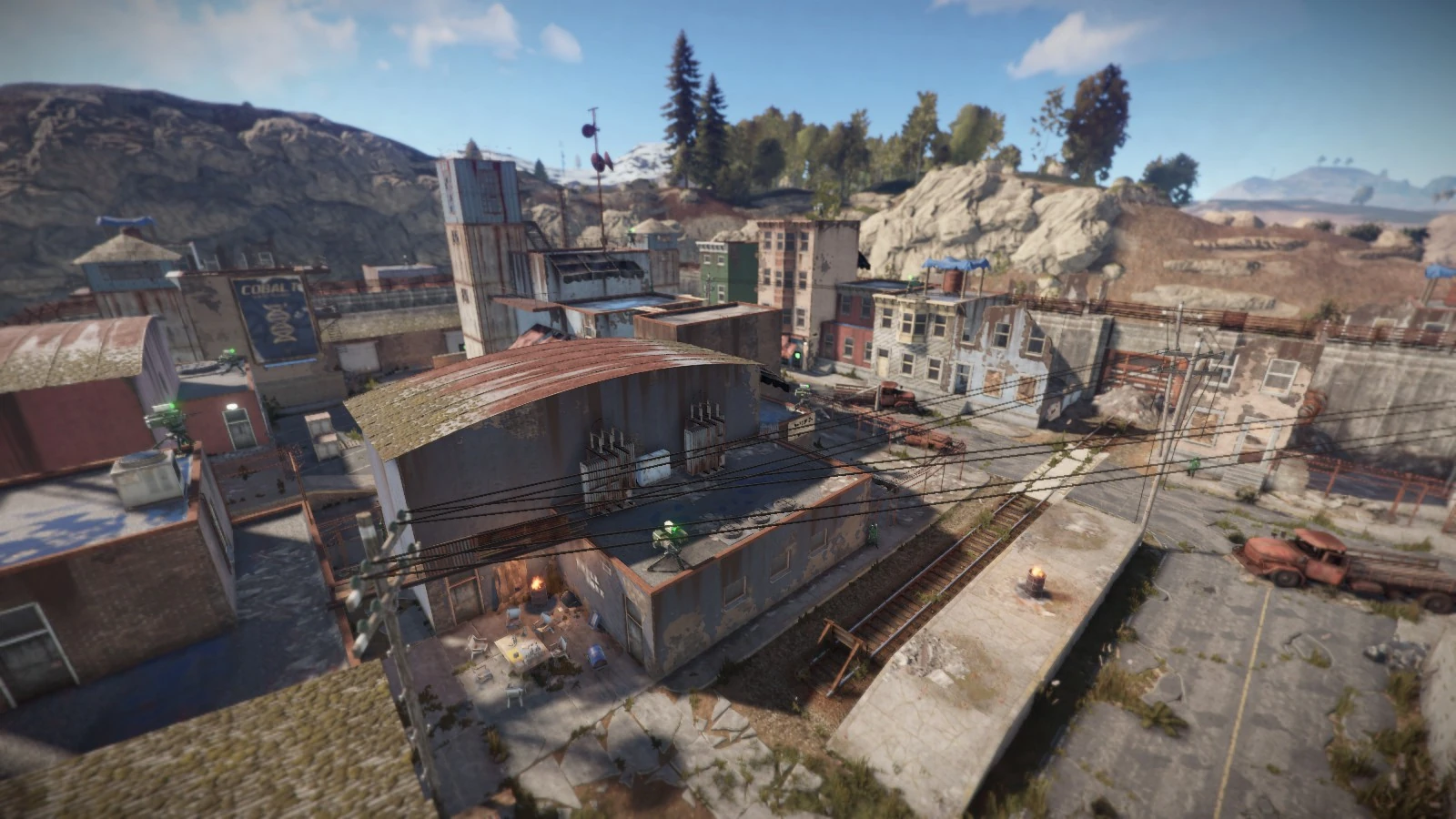 Rust город бандитов. Где найти еду в раст. Лагерь бандитов раст. Нпс город раст. Переработчик на аэропорту раст.