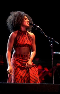 Cree Summer singing