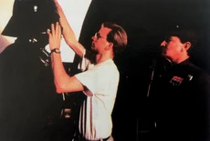 Чарльз Эндрю Нельсон и Гэри Мартинес готовятся к съёмкам