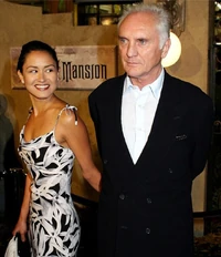 Теренс Стэмп с женой Элизабет О'Рурк (2003)