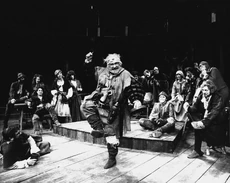 Roy Dotrice in Henry IV