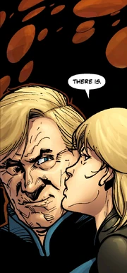 Кэй Галфридиан целует адмирала Билсму в щёку в знак благодарности