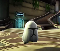 Дроид-астромеханика в костюме приведения