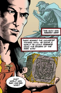 Экзар Кун смотрит на Фридона Надда в голокроне джедаев