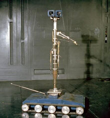 Treadwell droid 1976