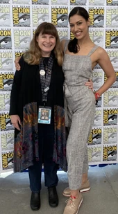 Кристи Голден с актрисой Джанин Гаванкар