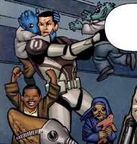 Взломщик играет с детьми-сиротами