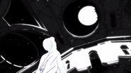 Weiss Schnee looks up at the moon in the "White" Trailer