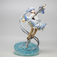 Weiss Schnee 1/8th PVC Figure