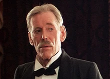 Peter O Toole als Conan Doyle