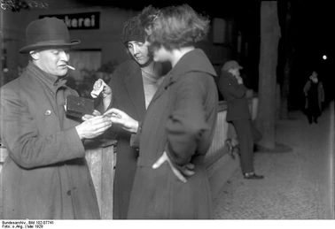 Strassenszene aus Berlin 1929, Kokaindealer und Kunden