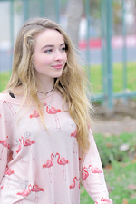 Sabrina Carpenter 2015 (2)