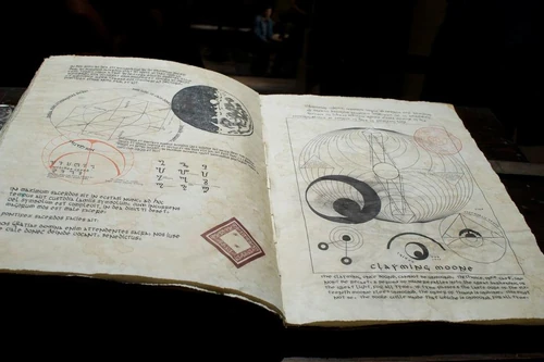 Première image du Livre des Lunes