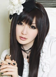 Eri Kitamura - White Black Look