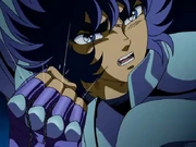 Ikki destruye el medallón.