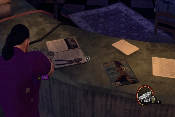 Front desk in Angel's Gym, with two magazines showcasing Shaundi