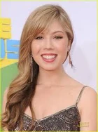 Jennette at 24th KCAs