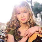 Jennette in "So Close"