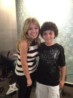 Sam et le chat Cameron Ocasio