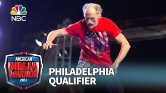 John_Loobey_at_the_Philadelphia_Qualifier_-_American_Ninja_Warrior_2016