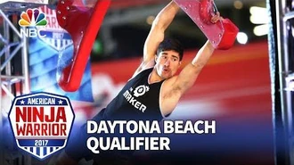Kevin_Carbone_at_the_Daytona_Beach_Qualifiers_-_American_Ninja_Warrior_2017