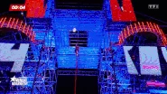 Tezenas missing the button of the Final Stage by mere centimetres on his try to reach for it, Ninja Warrior France 5