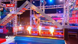 Ninja Warrior France 4's Devil Steps