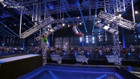 Tnwgr2 hanging staircase