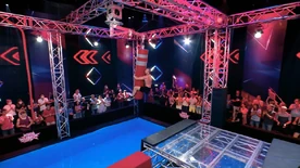 Ninja Warrior Germany 7's Swing Arm during The Qualifications