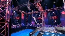 Ninja Warrior Germany 8's Swing Arm during Stage 1