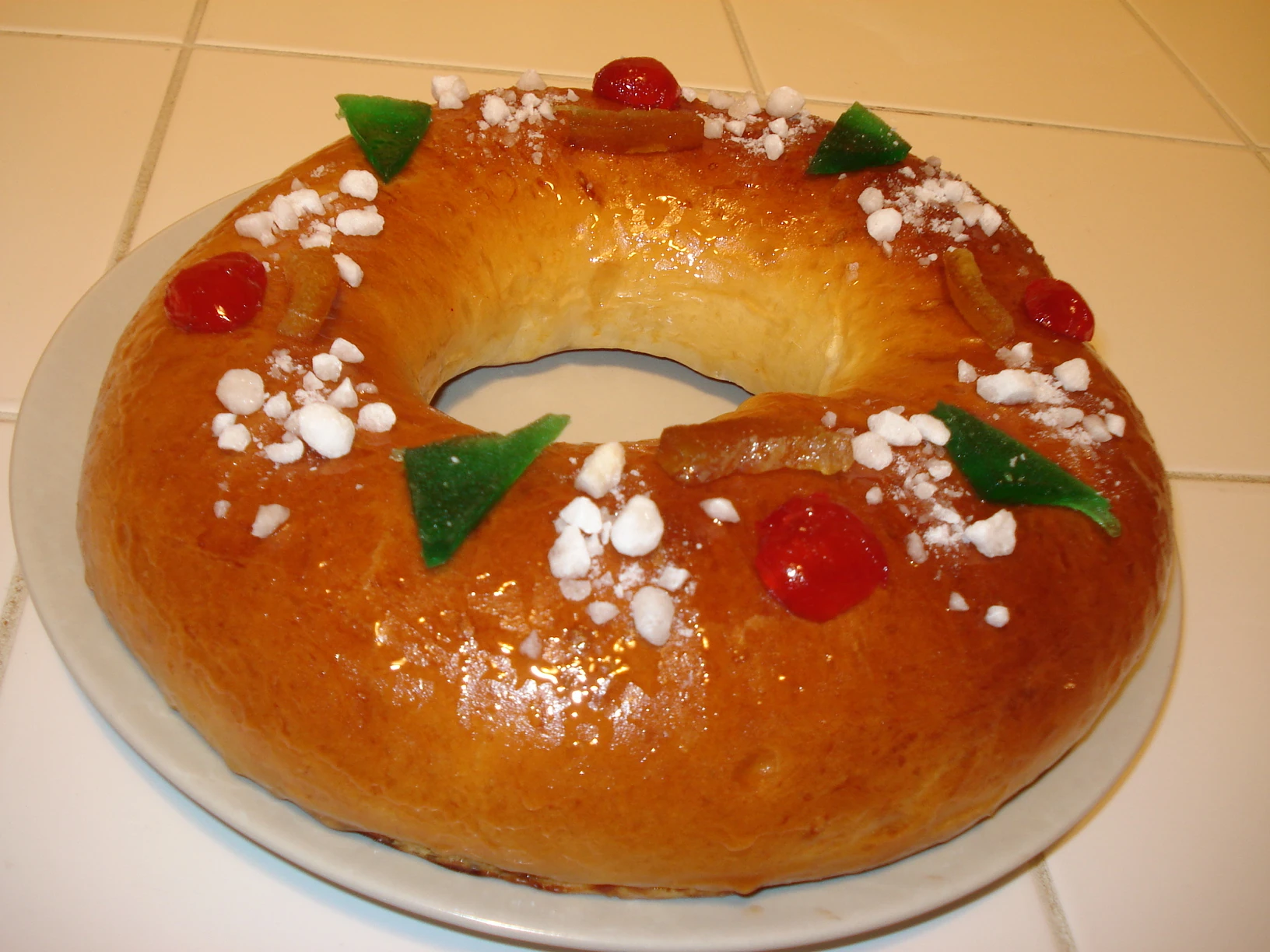 Galette Des Rois En Brioche Aux Fruits Confits Wikia Saveurs Du Monde Fandom