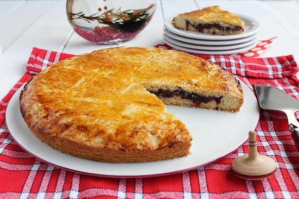 Gateau Basque Aux Cerises Noires Wikia Saveurs Du Monde Fandom