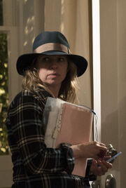 7x13 - Valerie Weiss 02