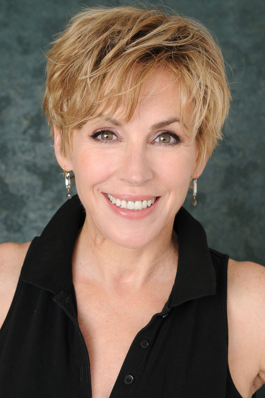 Bess Armstrong | Scandal Wiki | Fandom