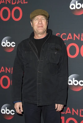 2017 Scandal 100th Episode Celebration - Greg Henry 01