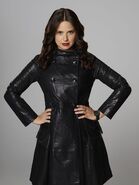 Season 5 Cast Promos - Katie as Quinn 02