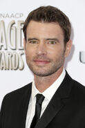 2014 NAACP Image Awards - Scott Foley 01