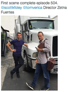 5x04 (08-20-15) Tom Verica and Scott Foley on set