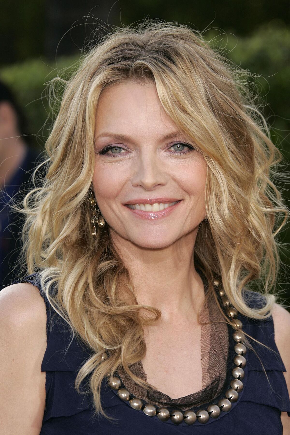 name a scarier way to serve broccoli 😳 #michellepfeiffer #truthordare, Michelle Pfeiffer