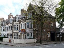 2 Glynrhondda Street