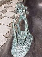 Statue von Ashinaga-Tenaga